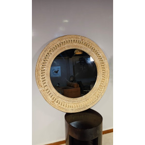 Circular  wall mirror 